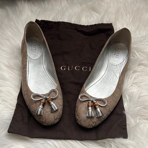 Authentic Gucci GG flats Like New*